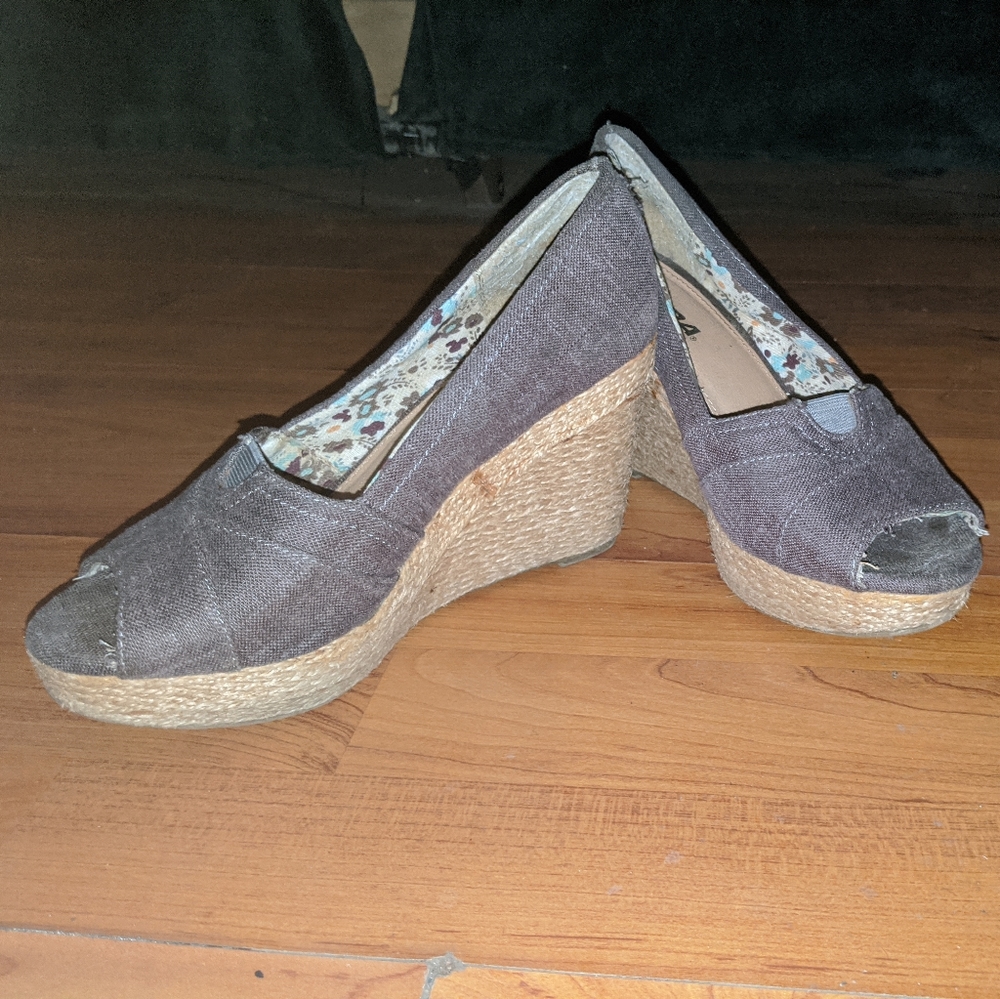 Woman's peep toe wedges